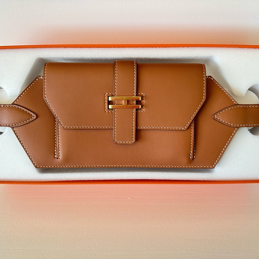Brand New Hermes Elan 24 Belt Bag🤎 - Picture 3 of 16